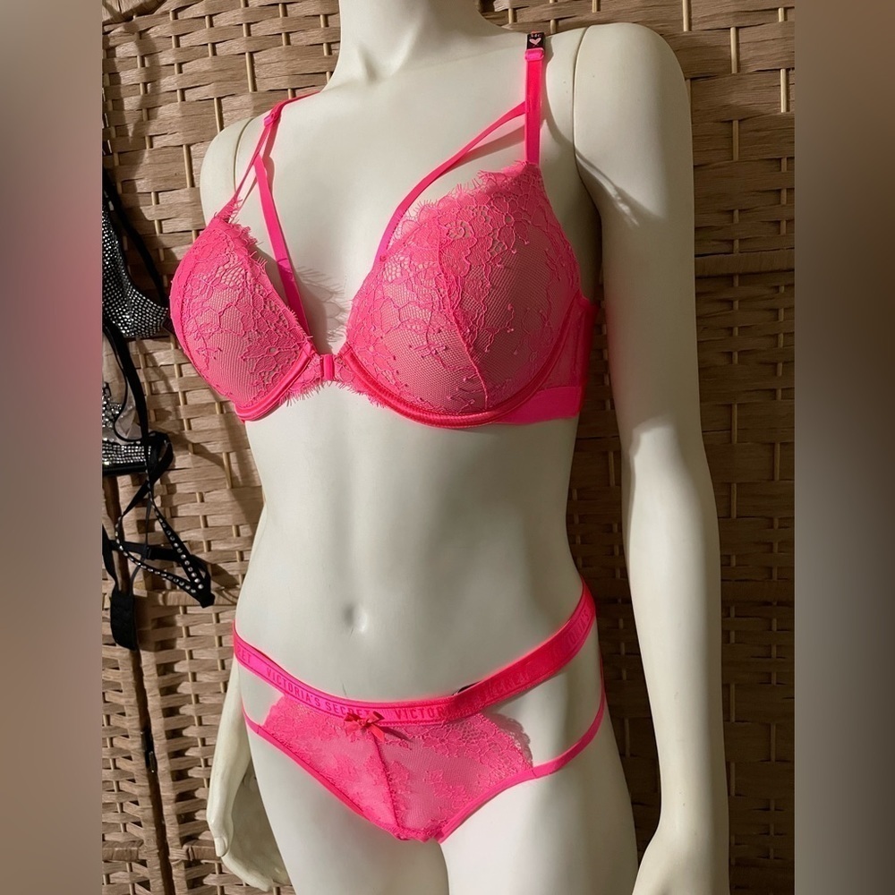 Victoria’s Secret Very Sexy Push Up Bra Neon Pink VS Bra Fluorescent Pink 🆕 Set